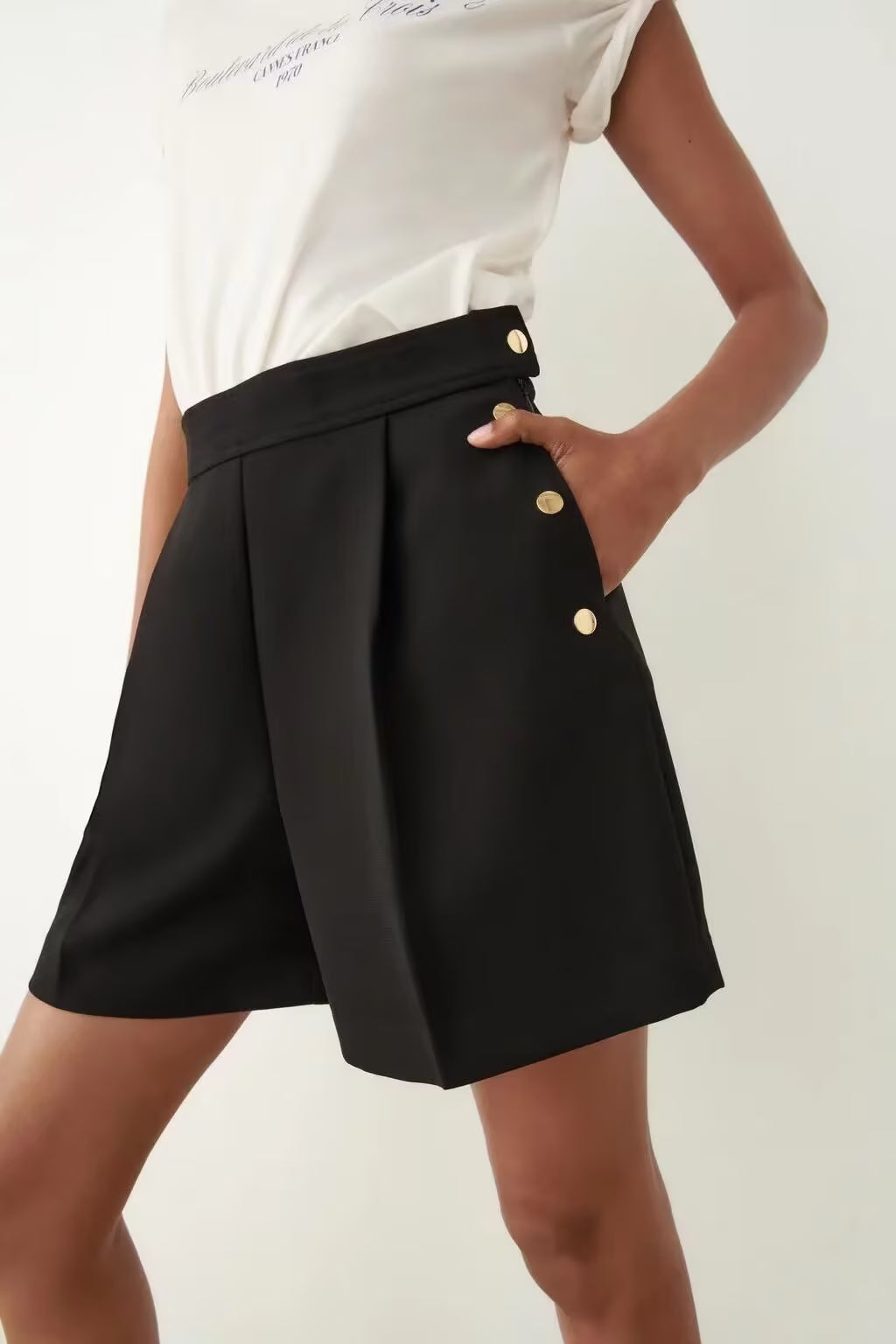 Women Summer Casual Side Buttoned Shorts