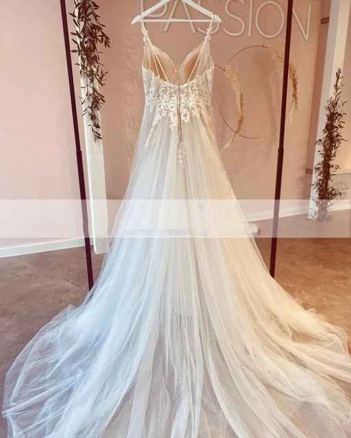 Mariangela Wedding Dress Long Lace Decal