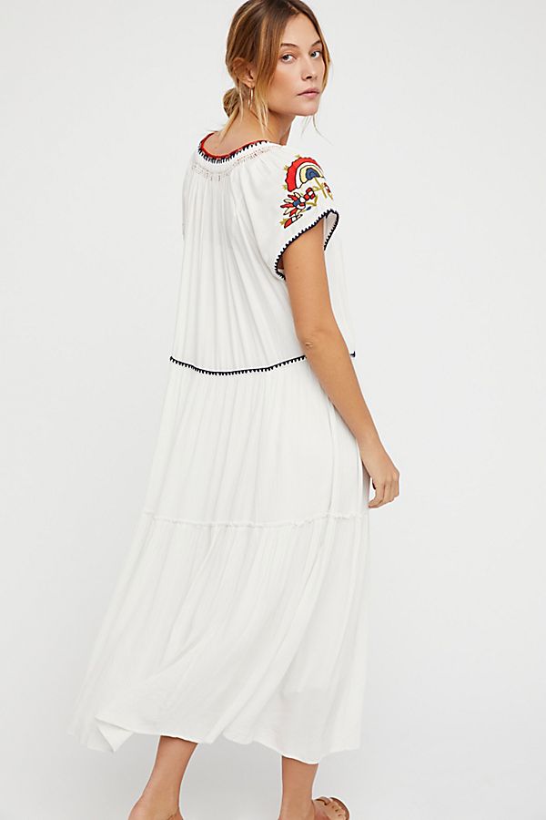 Vestito da donna primaverile ed estivo in stile bohémien con pizzo ricamato e trazione