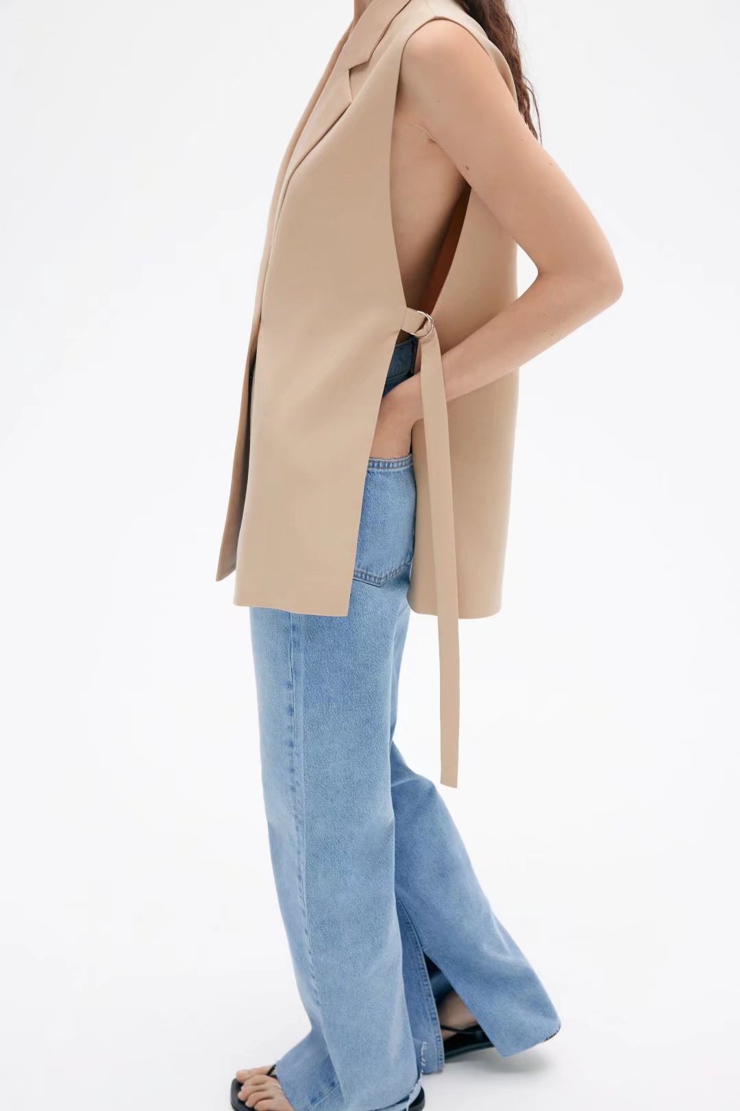 Maryangel Rebel Spring Street hipster women’s collar woven vest displayed on a mannequin with a casual outfit.
